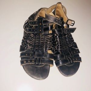 Bed STU sandals! 👀